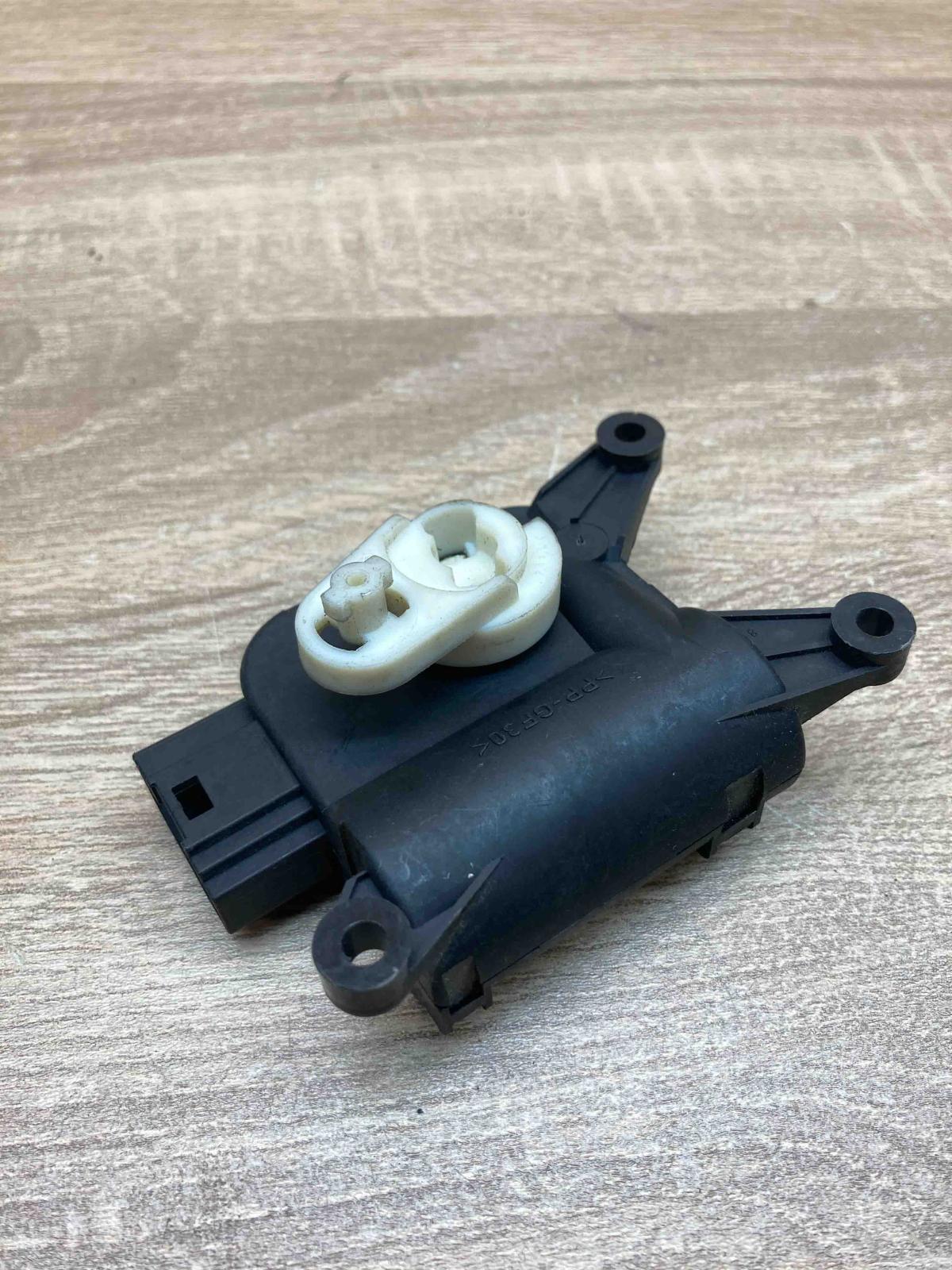 3C1907511A 116880 2860  Air flap motor/actuator Volkswagen PASSAT B6