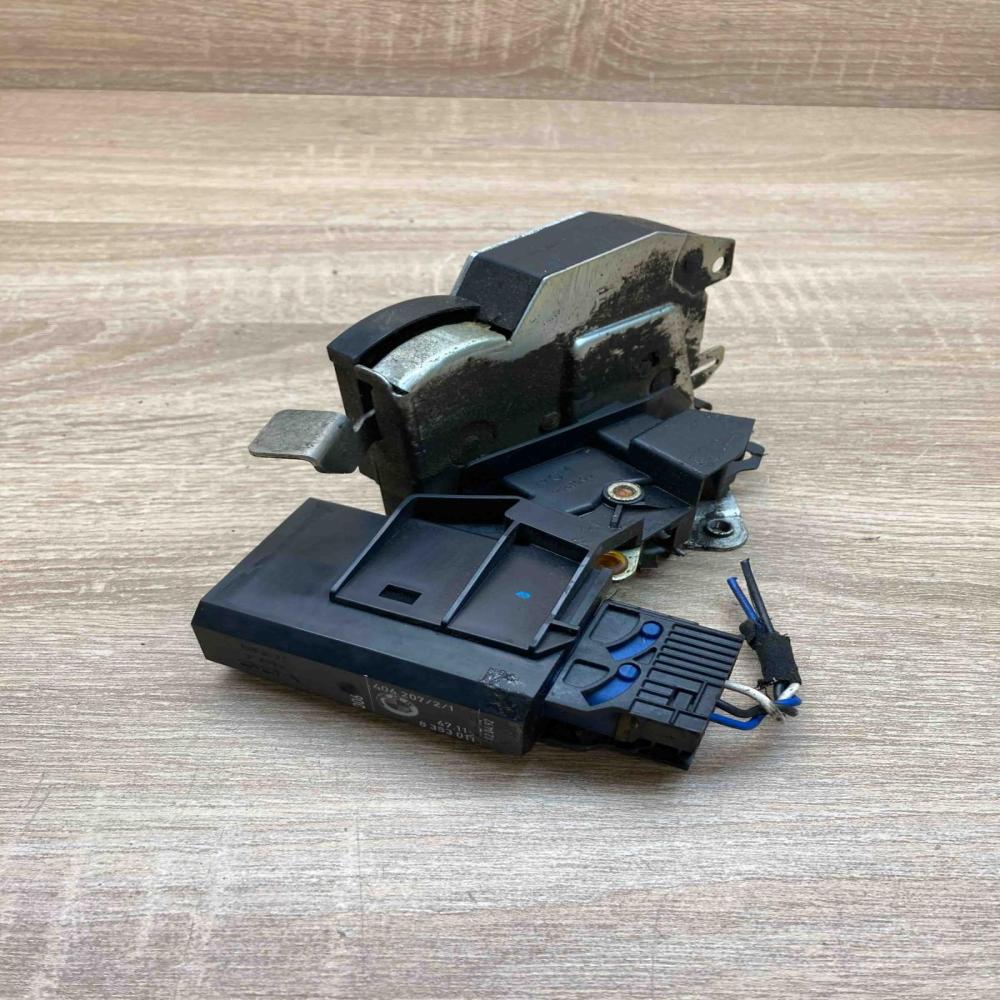 8353011 406207  Rear door lock BMW 3 E36