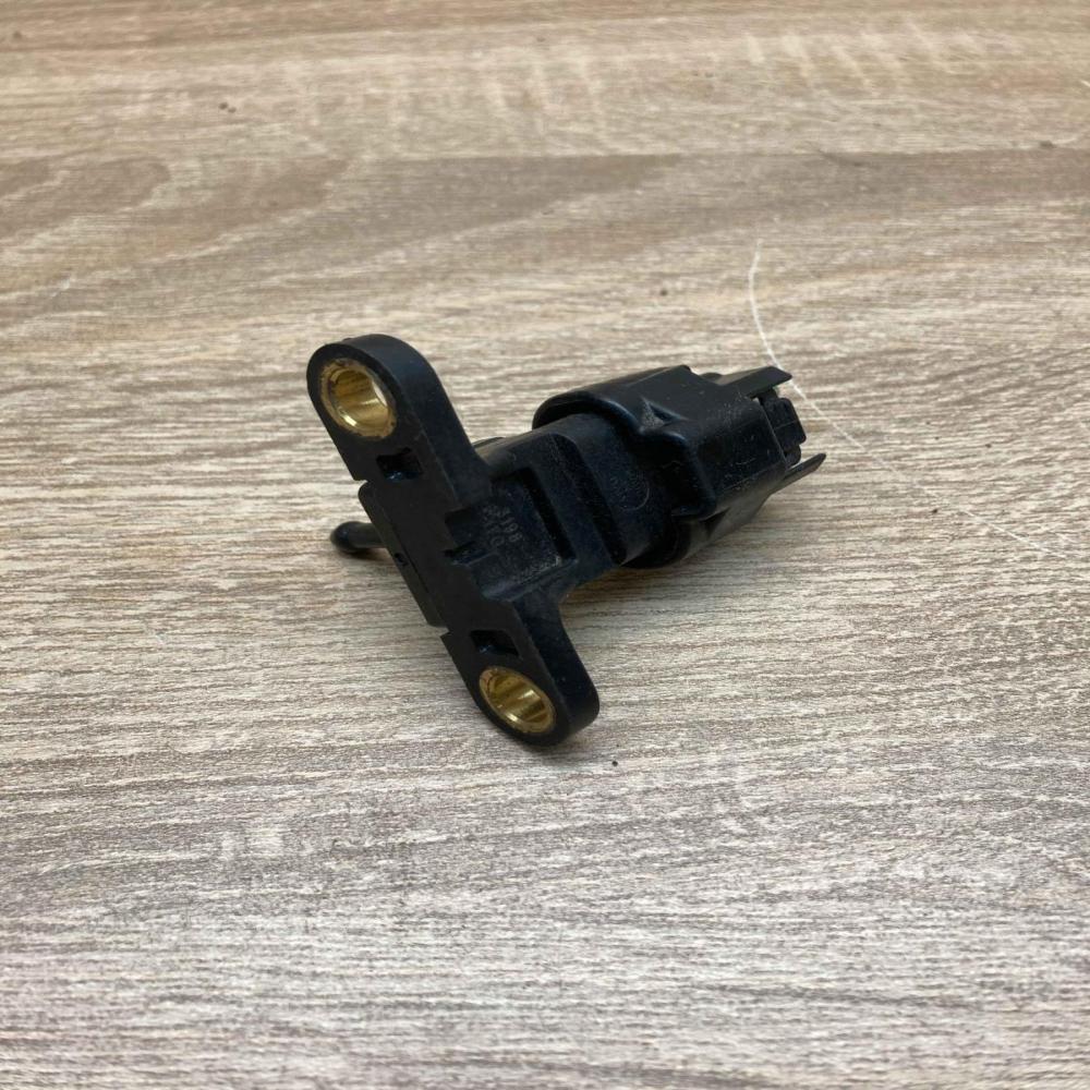 31981FG   Turbo solenoid valve Mazda 626