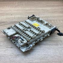 24350AV700 0117031  Fuse module Nissan Primera