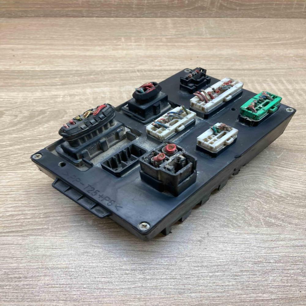 A223 PP T25 P5  Fuse module Alfa Romeo 145 - 146