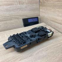 8609F08   Fuse module Mazda 323