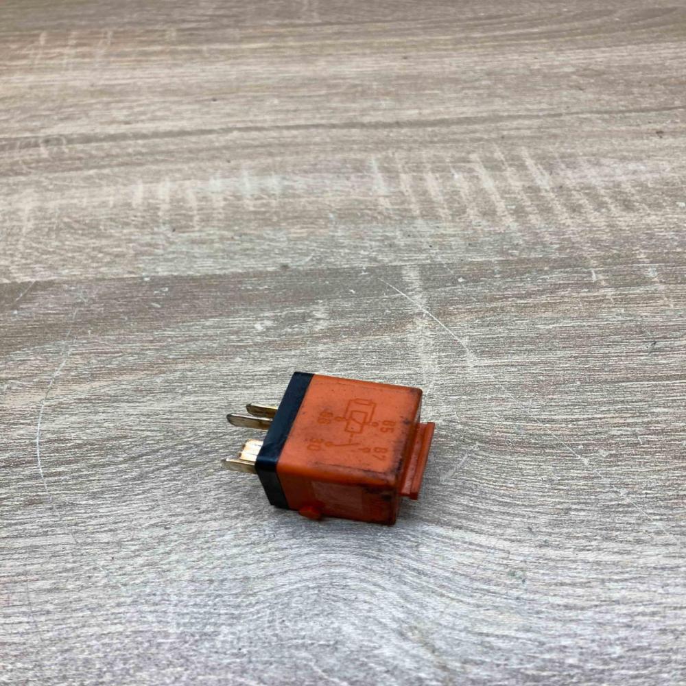 1378238 0332014456  Other relay BMW 3 E36