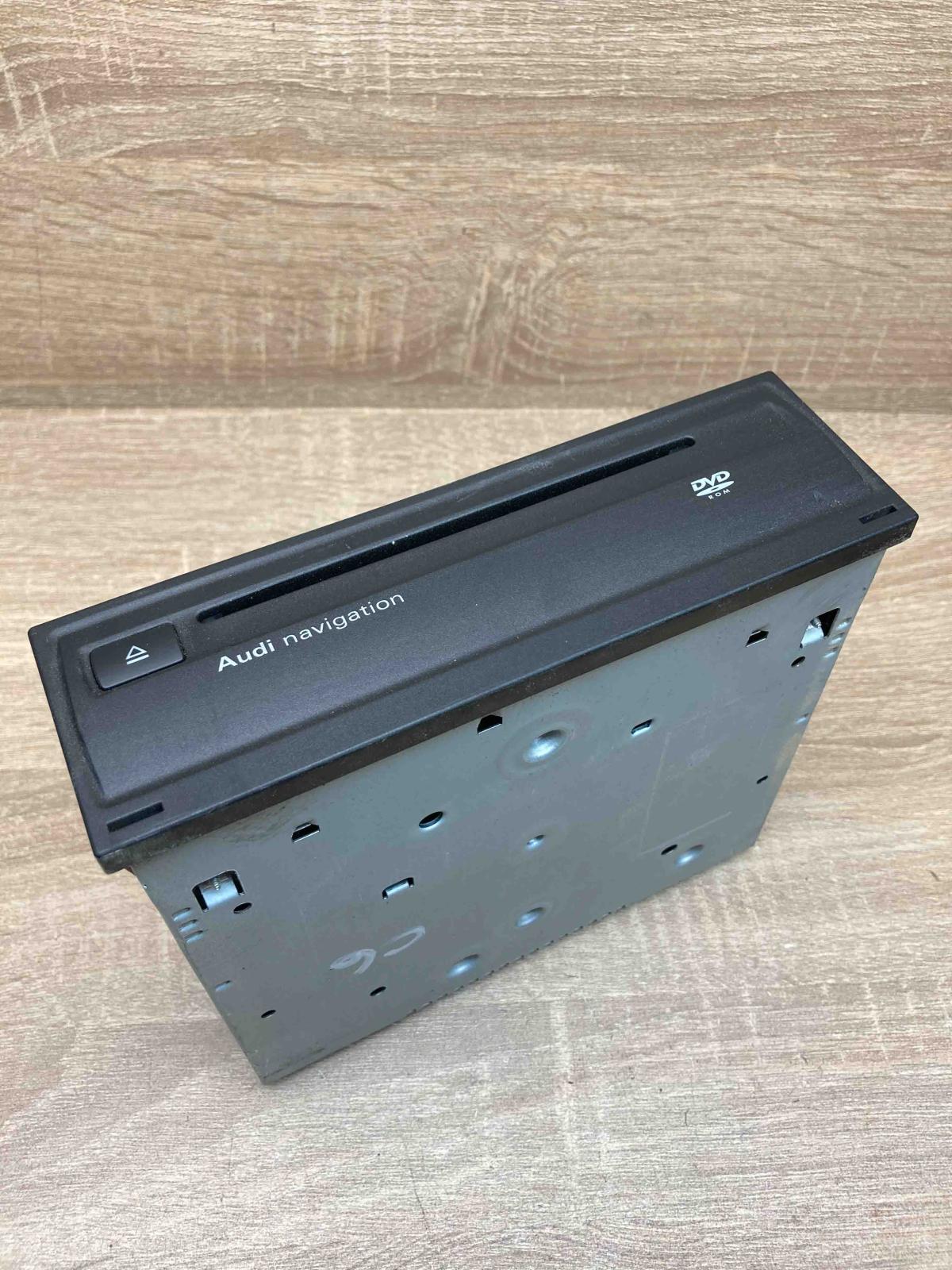 4E0919887D 4E0910887Q  Navigation unit CD/DVD player Audi A8 S8 D3 4E