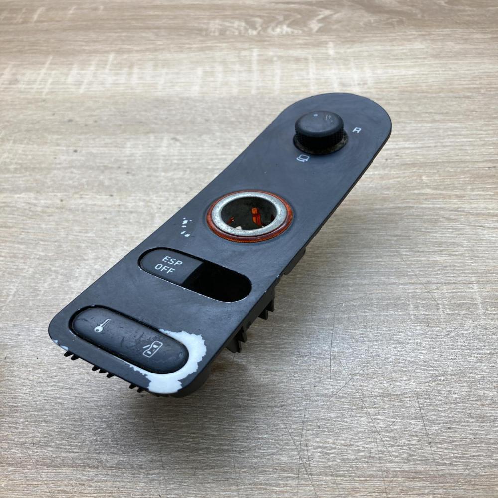 5P0959565   Wing mirror switch Seat Toledo III (5P)