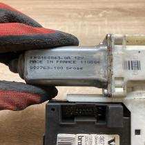 30710147 992763 100  Rear door window regulator motor Volvo V50