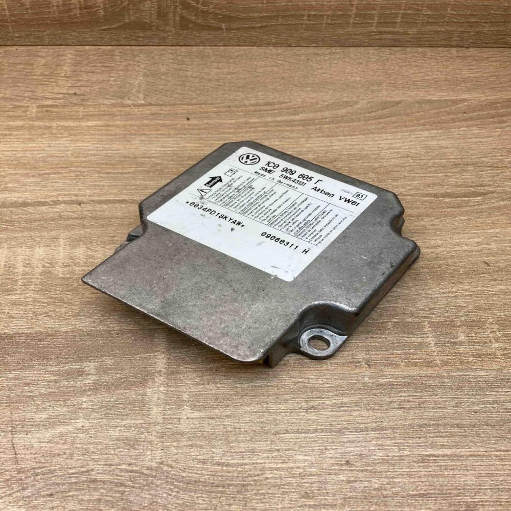 1C0909605F 5WK43131  Airbag control unit/module Skoda Superb B5 (3U)