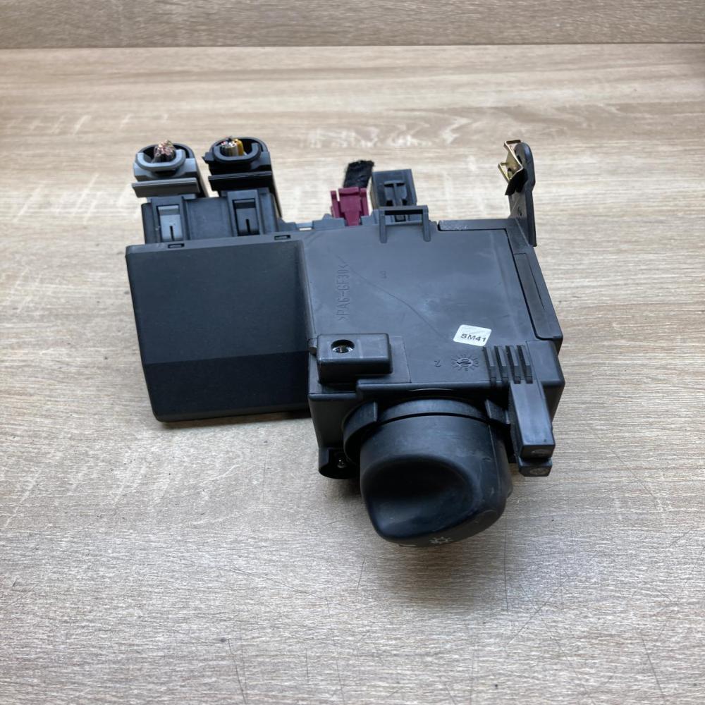 2105452004   Light switch Mercedes-Benz E W210