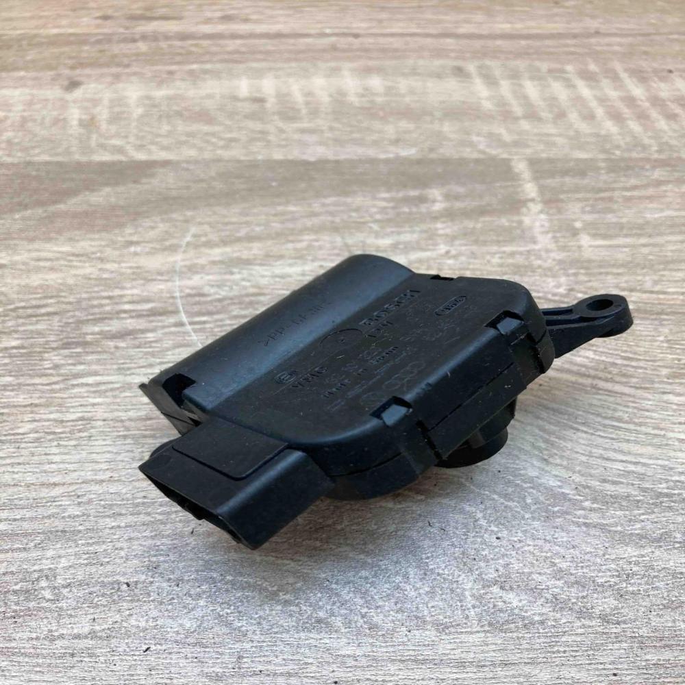 0132801320 52496223  Air flap motor/actuator Volkswagen Touareg I
