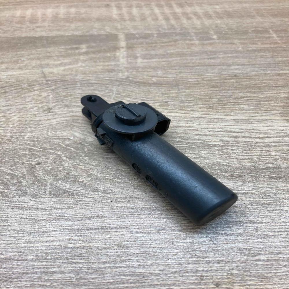 880324   Glovebox shock absorber Audi A6 S6 C6 4F