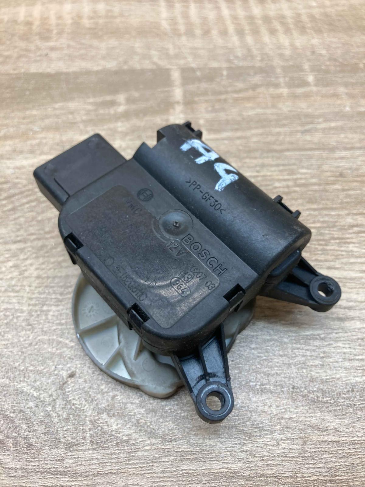 8E1820511C 0132801302 Used Air flap motor/actuator Audi A4 S4 B6 8E 8H