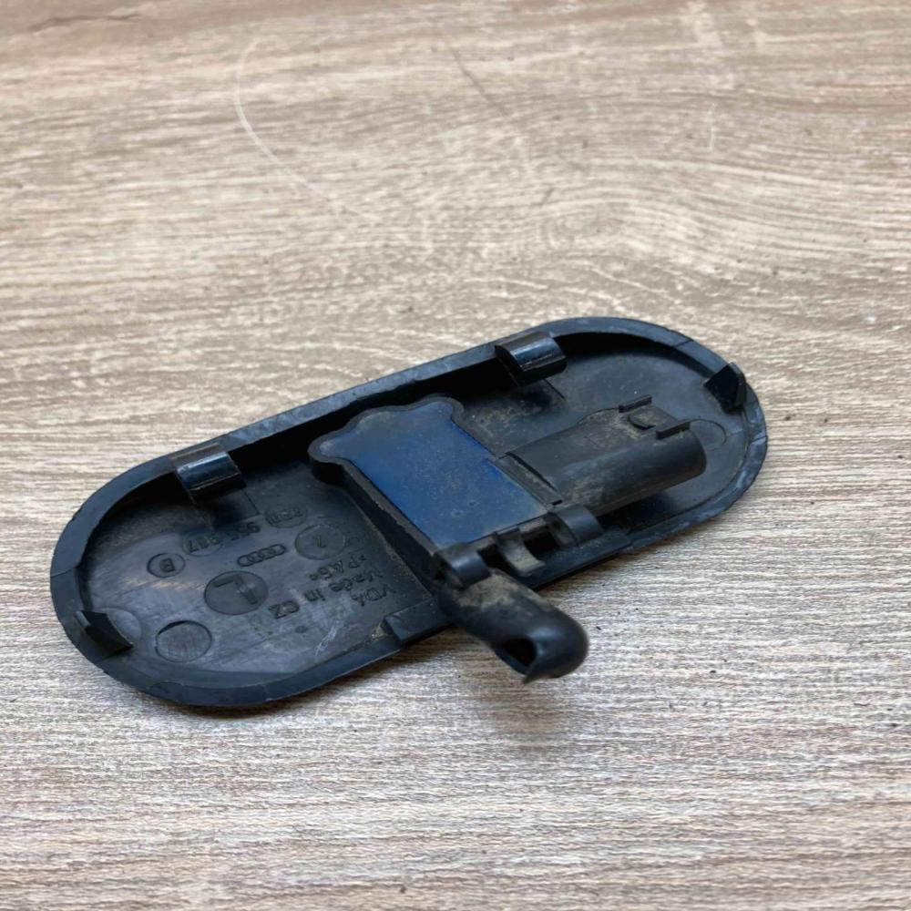8E0955987   Windshield washer spray nozzle Audi A4 S4 B6 8E 8H