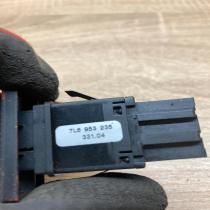 7L6953235   Hazard light switch Volkswagen Touareg I