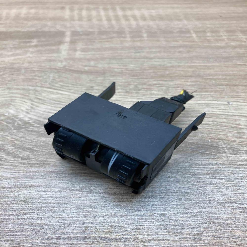 1T0941333B   Headlight level height control switch Volkswagen Touran I