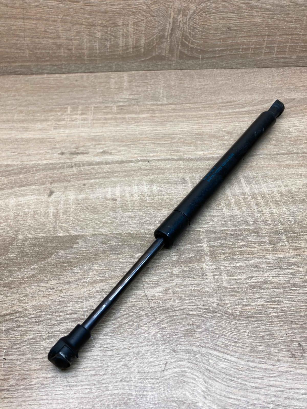 7L6845587A 6181SJ  Tailgate/trunk strut/damper Volkswagen Touareg I