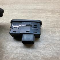 9476695   Electric window control switch Volvo S80