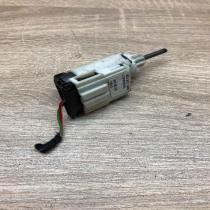 8E0927189B   Brake pedal sensor switch Volkswagen Transporter - Caravelle T5