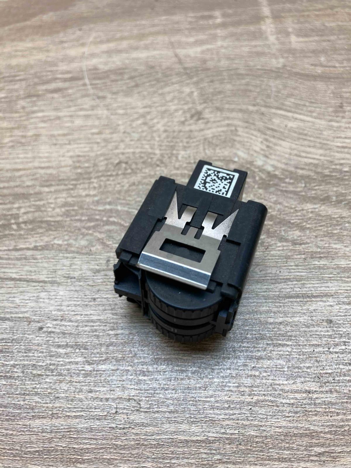 3C0941333A   Headlight level height control switch Volkswagen PASSAT B6