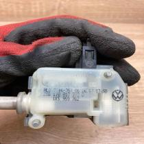 1J0810773   Central locking motor Volkswagen Touareg I