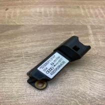 4B0959643B   Airbag deployment crash/impact sensor Audi A6 S6 C6 4F