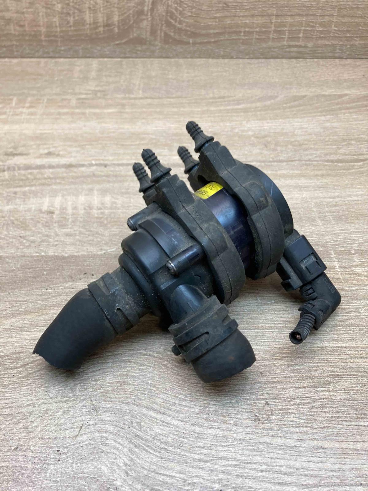 7L0965561L   Electric auxiliary coolant/water pump Audi Q7 4L