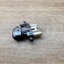 358 3B36   Electric window control switch Mazda 6