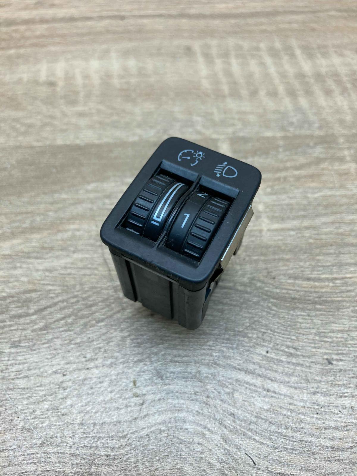 3C0941333A   Headlight level height control switch Volkswagen PASSAT B6