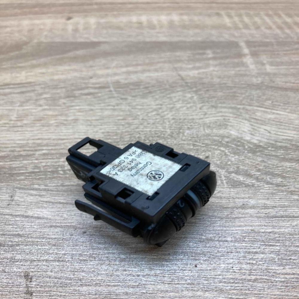 3B0941333A   Headlight level height control switch Volkswagen PASSAT B5.5