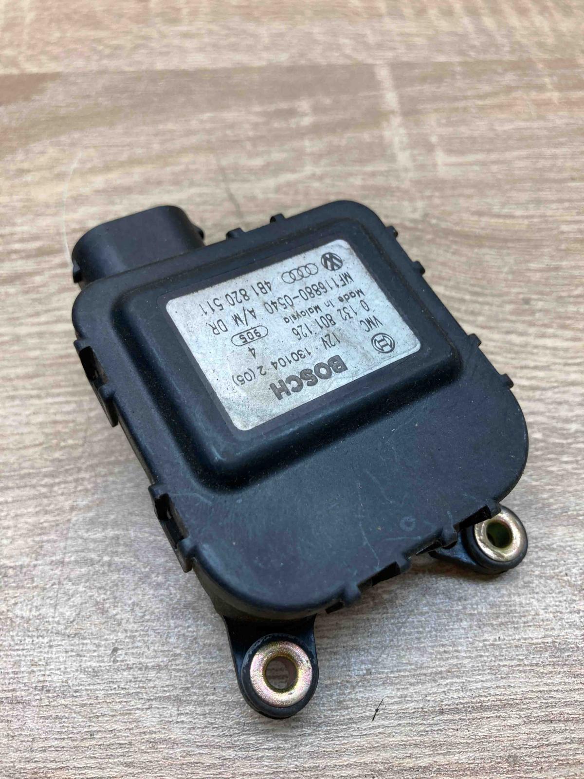 4B1820511 0132801126  Air flap motor/actuator Audi A6 S6 C5 4B