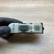 84030 44020 8403044020  Electric window control switch Toyota Avensis Verso