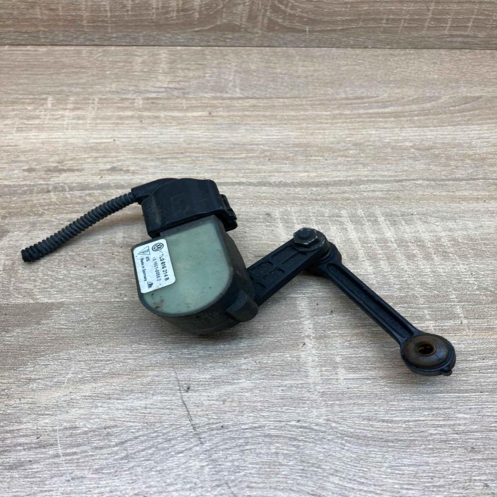 7L0616214B   Headlight/headlamp level sensor Audi Q7 4L