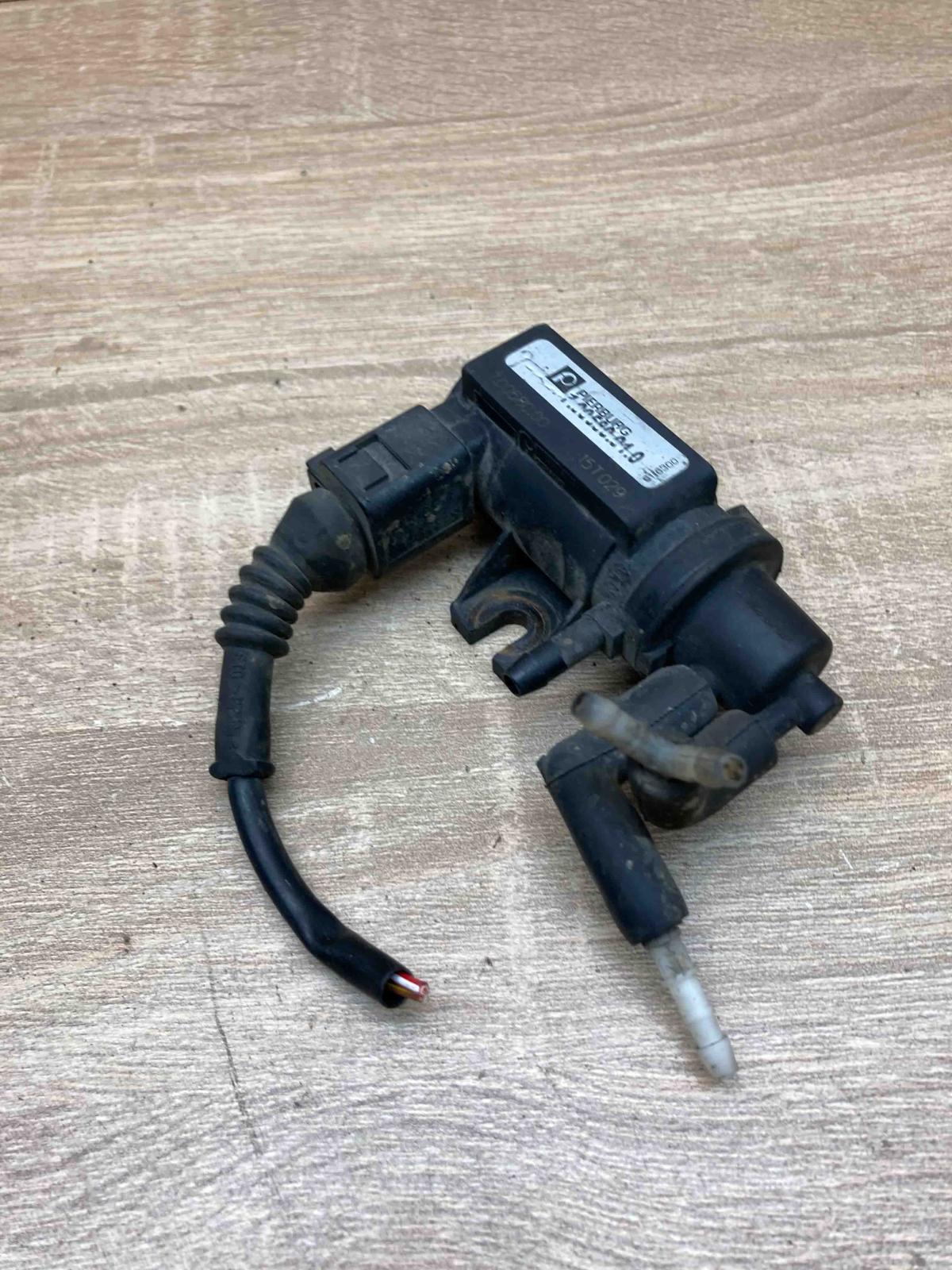 70058000 70059001  Turbo solenoid valve Volkswagen Golf VI