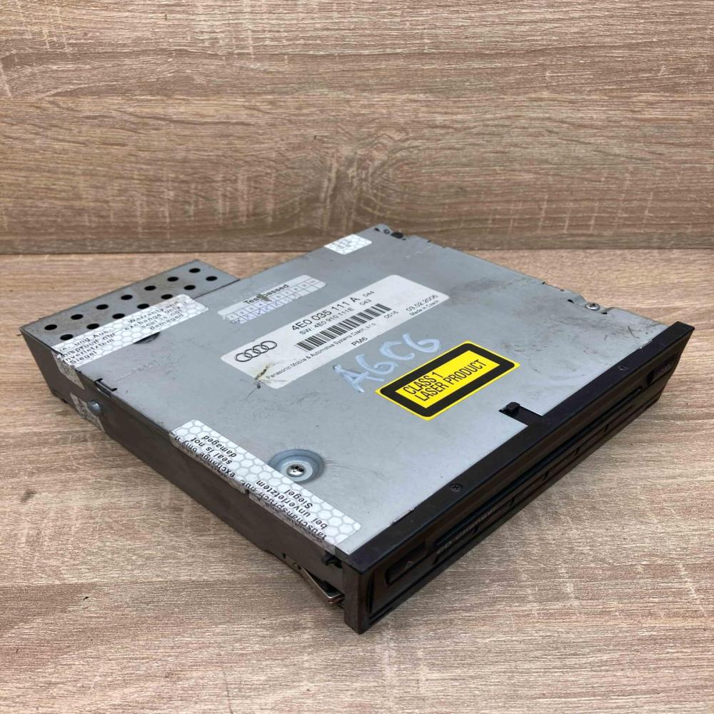 4E0035111A 4E0910111E  CD/DVD changer Audi A8 S8 D3 4E