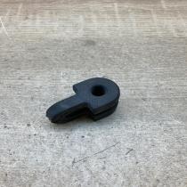 7700842706   Muffler mount bracket/holder Renault Clio I