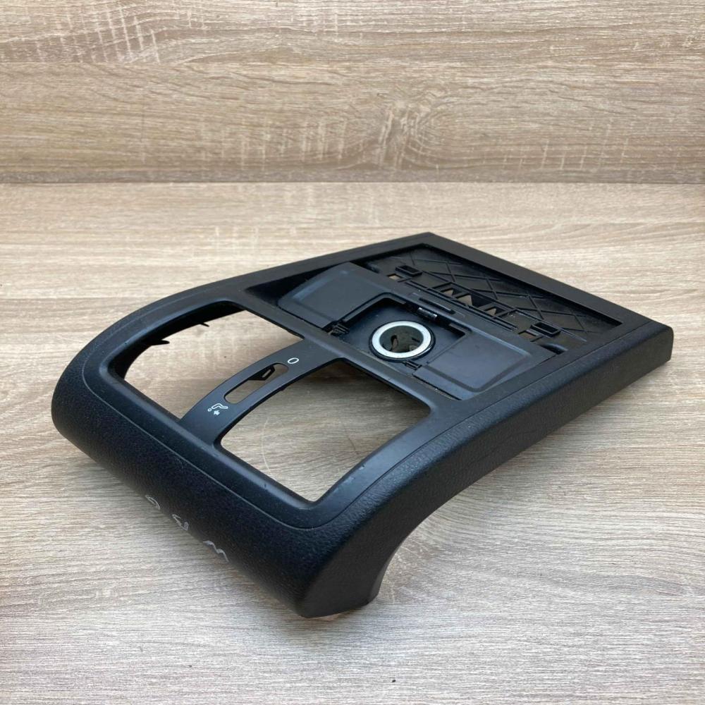 3C0863289 5777 000  Other interior part Volkswagen PASSAT B6
