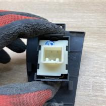 74231 05140 7423105140  Electric window control switch Toyota Avensis T250