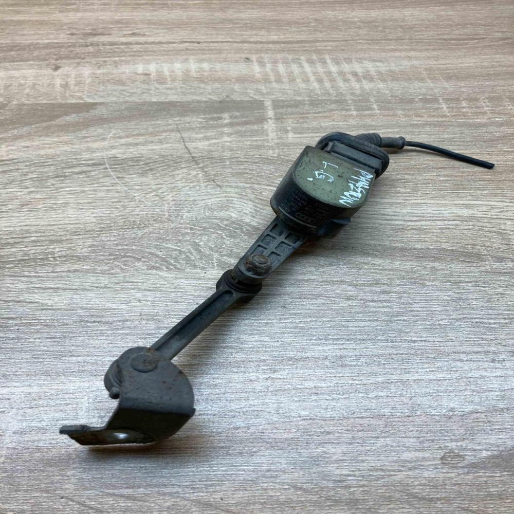 4E0907503C 6PM008161  Headlight/headlamp level sensor Audi Q7 4L