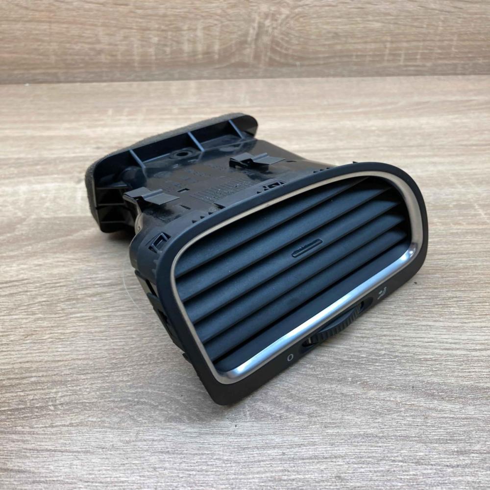 5K0819704 5K0819710  Dashboard side air vent grill/cover trim Volkswagen Golf VI