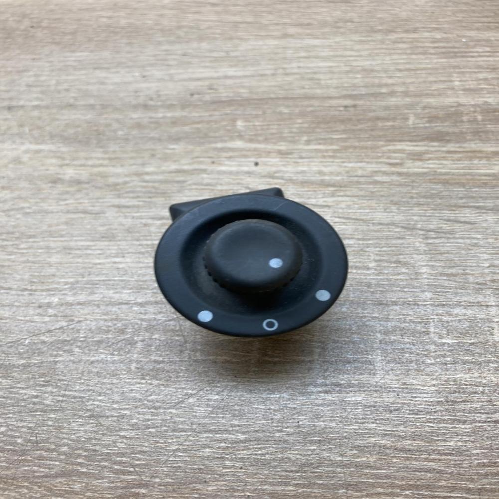 7700432971C   Wing mirror switch Renault Scenic I