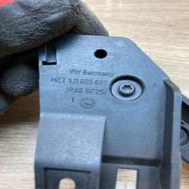 1J1823533C 1J1823633  Engine bonnet (hood) release handle Volkswagen Caddy