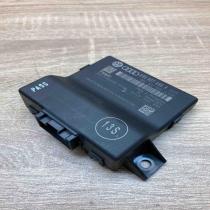 8R0907468A   Gateway control module Audi A4 S4 B8 8K