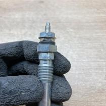 19850 64 690 18V  Glow plug Toyota Corolla E90