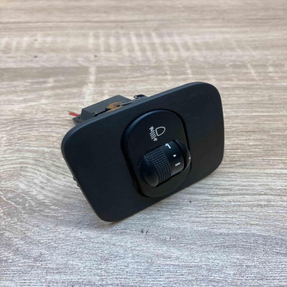 96FG13K69AA 0307851417  Headlight level height control switch Ford Mondeo MK II