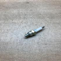 CR7HSA   Spark plug AMC Pacer