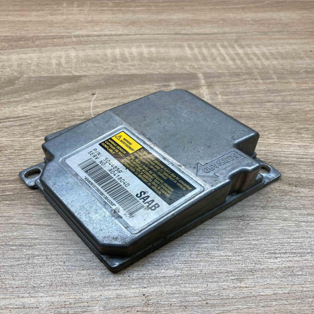 5044839 A0418040  Airbag control unit/module Saab 9-5