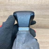 1006419   Gear lever shifter trim leather/knob Volkswagen Touran I