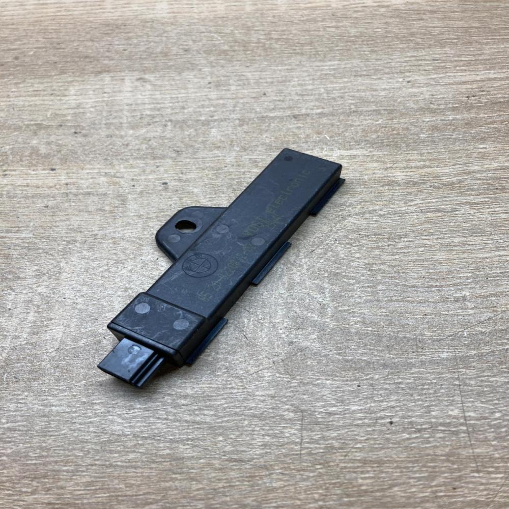 9220832   Keyless system antenna BMW 3 F30 F35 F31