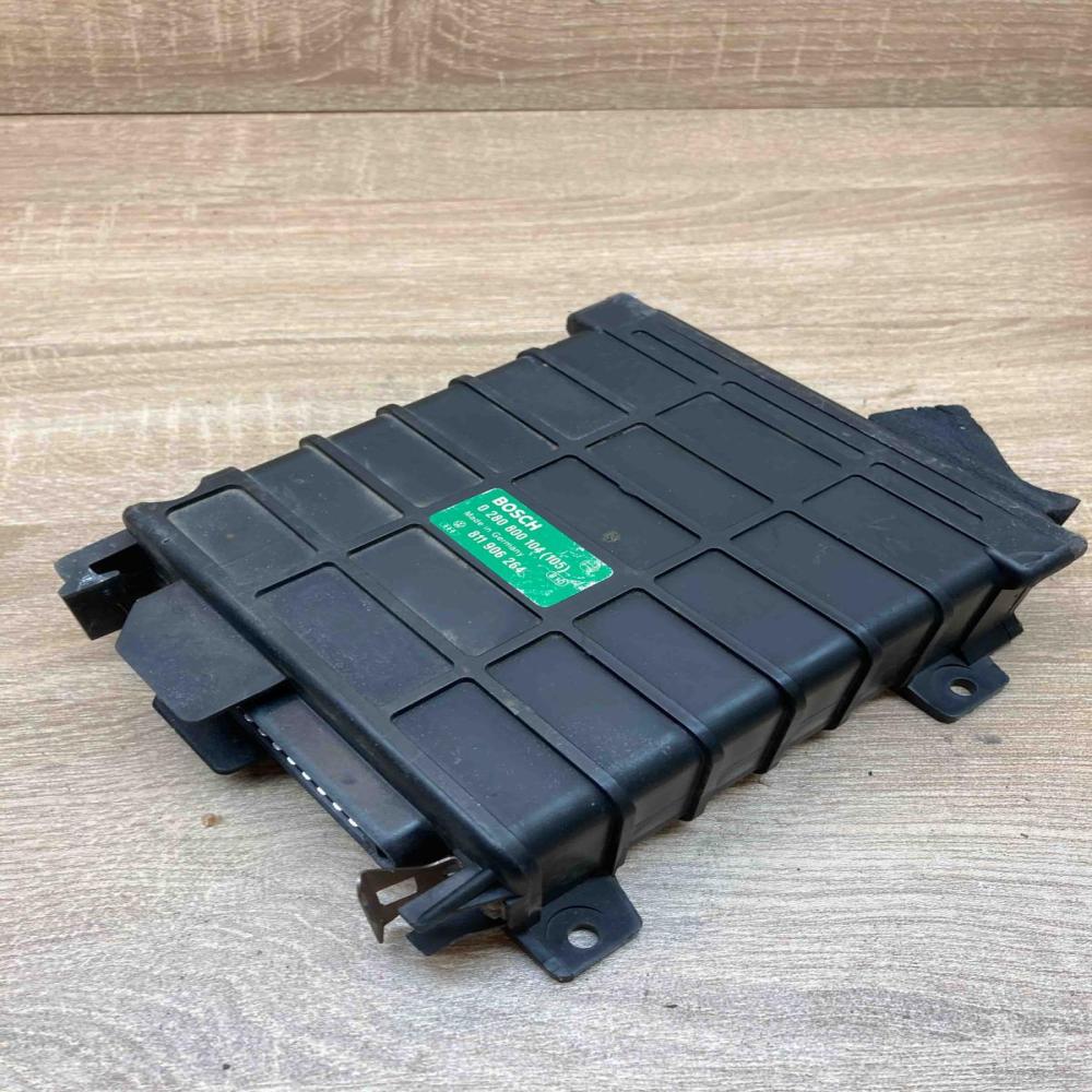 811906264 0280800104  Engine control unit/module ECU Audi 80 90 B3