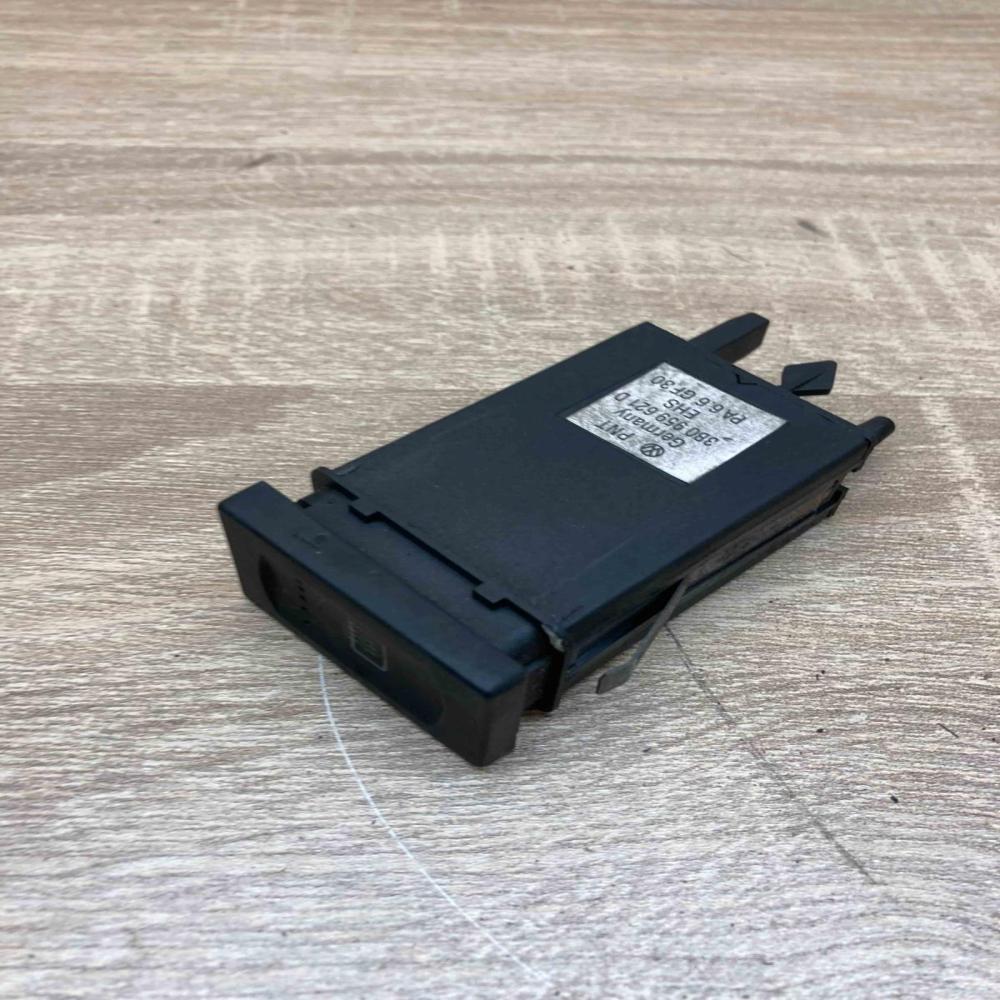 3B0959621D   Windscreen/window heater switch Volkswagen PASSAT B5