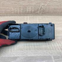 210803 1 39754D  Light switch Chrysler Voyager